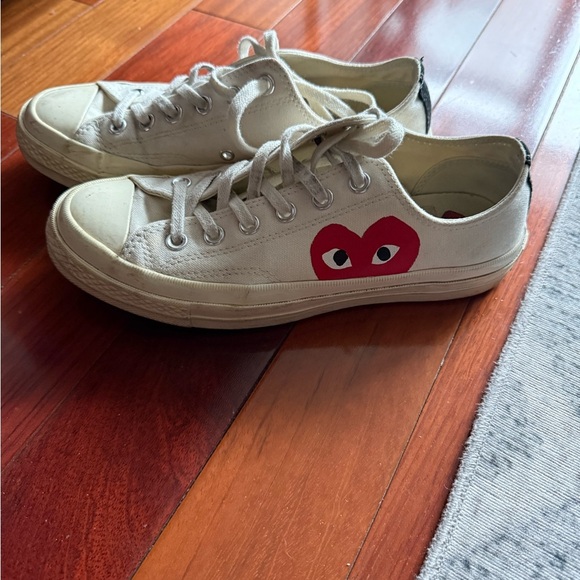 Comme des Garcons Shoes - Comme des Garcons Play x converse Shoes - Cream and Red size 8 women’s
